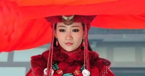 女扮男装12年混迹于军营,花木兰为什么从未被识破
