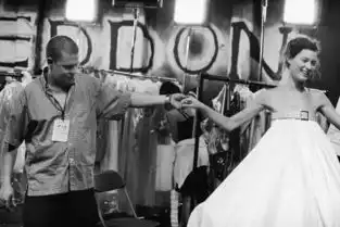 这些罕见的照片捕捉了你不曾知道的alexandermcqueen
