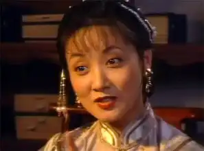 当年大红的邓婕,下嫁给张国立,女强男弱的爱情如今依然美满
