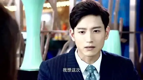 倾城时光开播却被吐槽剧组太穷,剧中破西装和廉价拖鞋引热议
