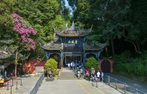 黑神话悟空强势出圈随天命人游青城山都江堰,重温经典西游
