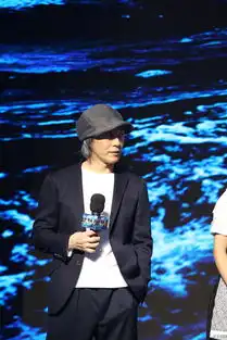 美人鱼正月初一上映星爷赞邓超喜剧之王
