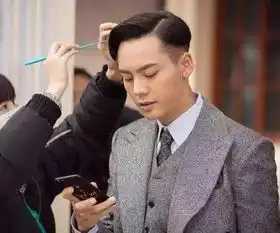 不同脸型对应合适的发型
