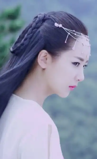 杨紫在大嫁风尚中,又回到家有儿女风格,简直就是女汉子
