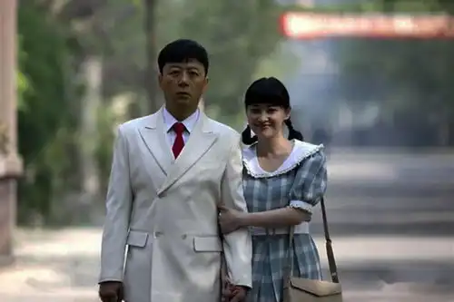 年入百亿,土味短剧,硬控全国爸妈
