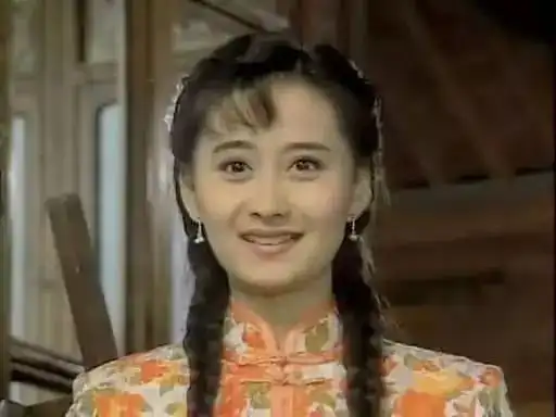 她才是钦定小燕子,19岁凭戏爆红,被封最美琼瑶女郎,如今43岁越活越少女
