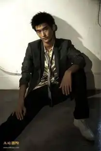 急求一起来看流星雨的剧照和张翰的照片
