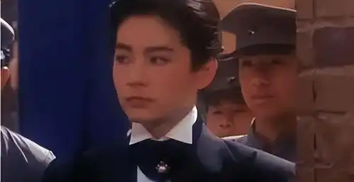 70岁林青霞女神变大妈,身材走形被群嘲,网友们别太苛刻了
