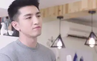 倾城时光女演员粉底有多厚看完他的西装后,网友笑岔气了
