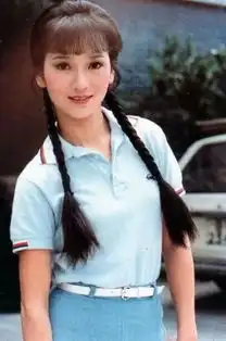 赵雅芝41岁时剧照流出,网友14岁就这么成熟漂亮了吗
