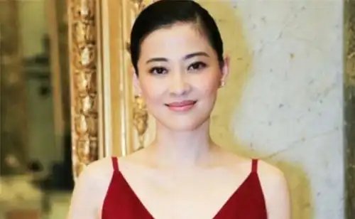四位惹不起的女明星,个个出生军人家庭,她的爷爷还是开国员勋
