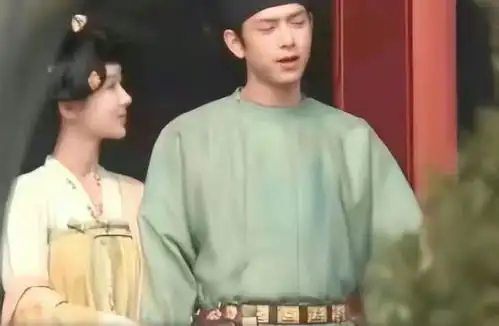 国色芳华杀青,看了杨紫的剧照,我才知道什么叫天选古人
