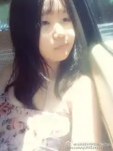 当年你表情包里的小萝莉,长大后居然变成这个样子
