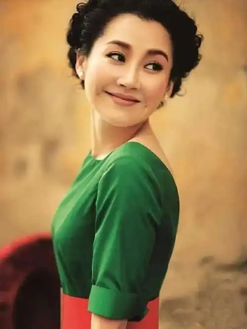 好一个人间水蜜桃年过半百的小公主
