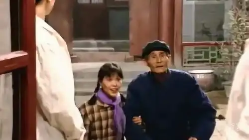皇城根儿老汉看病,怎料一看是个美女医生,吓得立马嚷着回家
