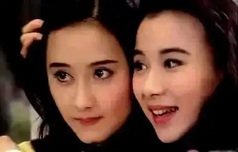 凭绿茶女一夜成名,星二代男友劈腿嫩模,她复出后竟成整容脸
