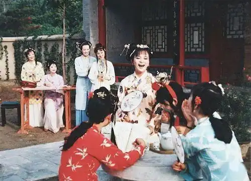 红楼梦中的贾宝玉如果从小读书上进,是否能改变家族的命运
