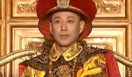 宫女每天都要干粗活,被打被骂,最惨的是每晚伺候主子就寝的时候
