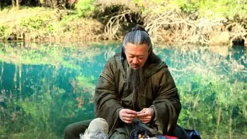 将夜花絮陈飞宇金士杰师徒有爱剥花生划船笑藏温情
