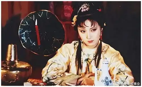 入戏太深以贾宝玉自诩,苦追陈晓旭被拒,32岁时因酗酒撒手人寰