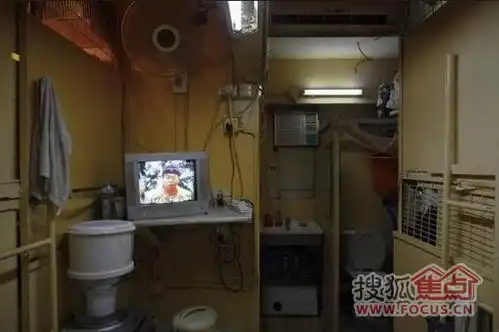 揭秘香港租房生活,比内地还惨
