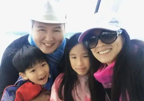 林瑞阳28岁儿子近照曝光继承了父母颜值基因高大帅气
