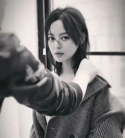 一个女星,欲望满身
