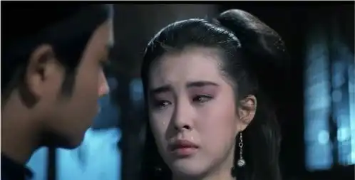 王祖贤曾经的剧照流出,采访她的小记者谁还记得如今大红大紫
