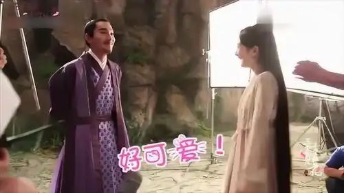 三生三世花絮大幂幂看见上神,一言不合就砸小拳拳,太可爱了
