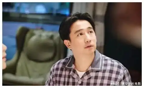 老伴去世后,大妈放鞭炮庆祝,儿子怒骂没良心,大妈哭诉你不懂