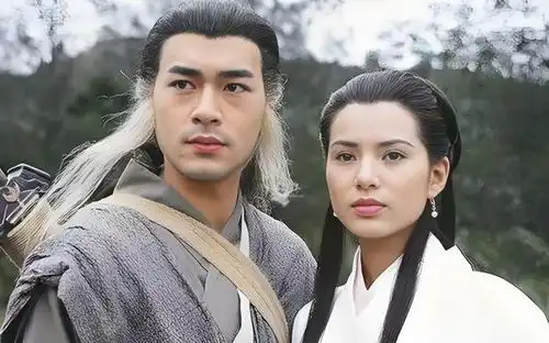 难怪杨过死不见尸,你看是谁毁了小龙女的清白,还练成了玄冥神掌
