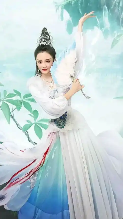 突然觉得香蜜沉沉烬如霜里的她很漂亮
