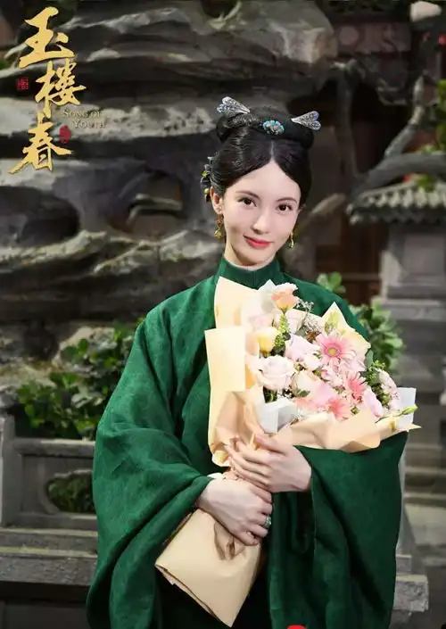 于正又有新剧即将上线女一是白鹿,看到女二气质,女一有压力了
