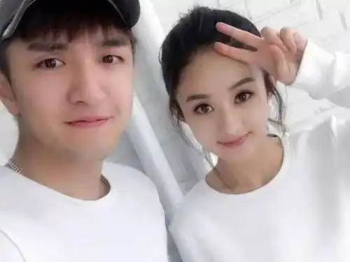 被萧亚轩嫌弃丑,搭档赵丽颖走红的他,用颜值与演技实力圈粉
