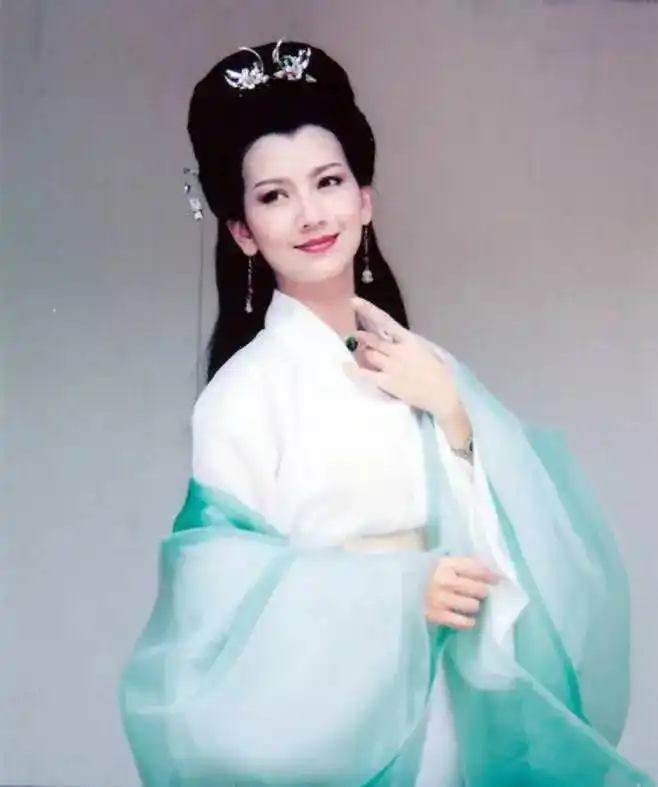 女人怎样才算美
