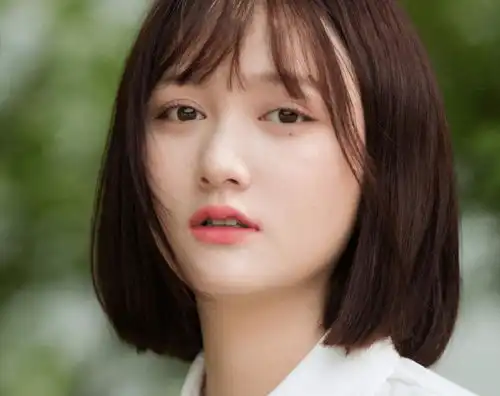 二十不惑董思怡火了,之前是女团出身,还参加过创造101

