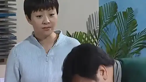 家有儿女胡一筒寻找前妻刘梅,述说生意失败出了状况,不料刘梅露出了这个表情

