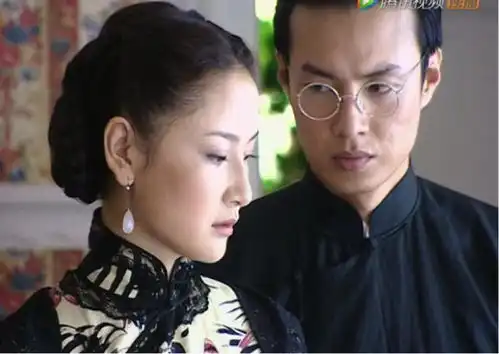 金粉世家王玉芬诬告冷清秋闹分家,哥嫂婆婆竟都信,原因很扎心
