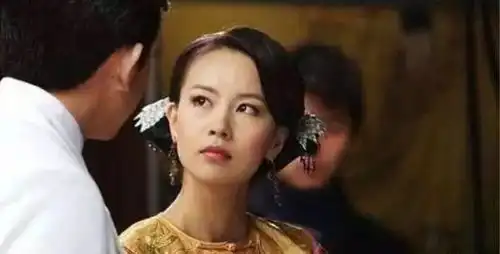 你和我的倾城时光徐熙颜饰演上流名媛祝晗婧,为爱助攻宁维凯
