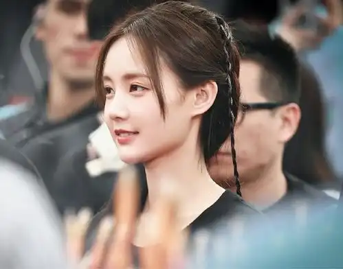 李一桐又一甜宠古偶剧开机,合作人气爱豆,资源降级过于严重了