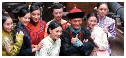 鹿鼎记杀青,张一山坦言很痛苦,网友七个老婆全都熟人
